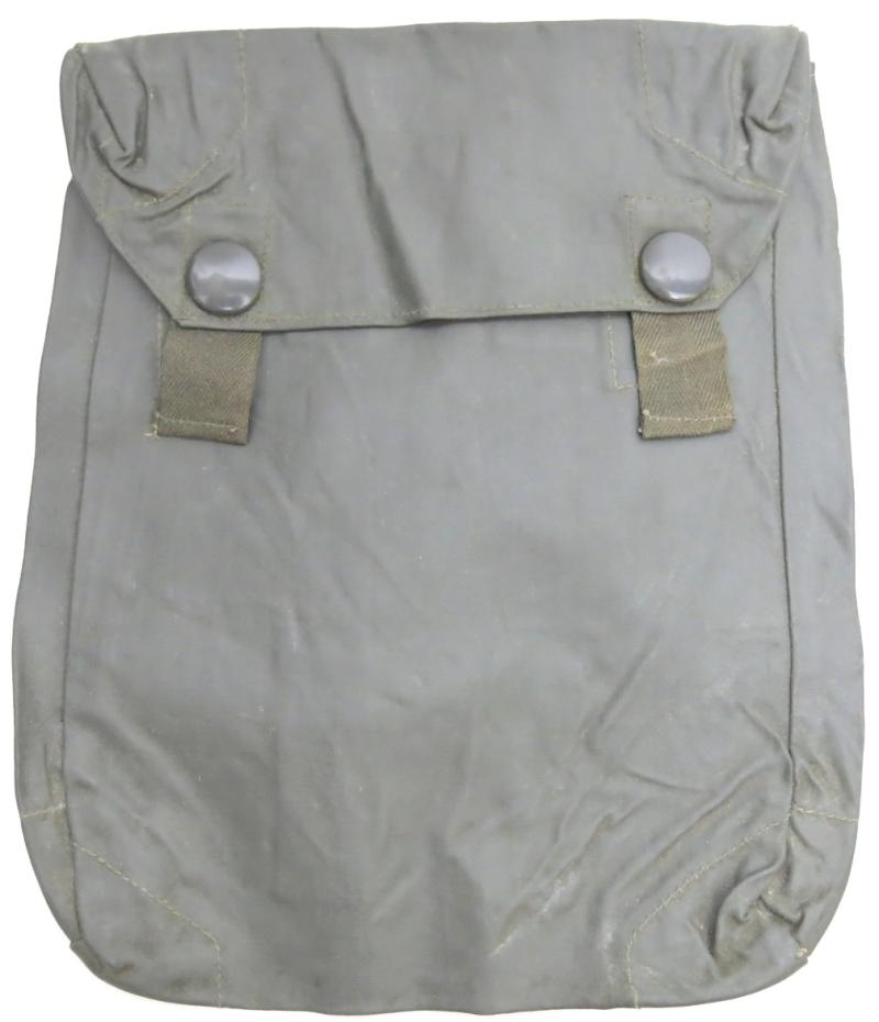 German Wehrmacht M31 Rubberized Gasplane Tasche Gascape Pouch, gem.