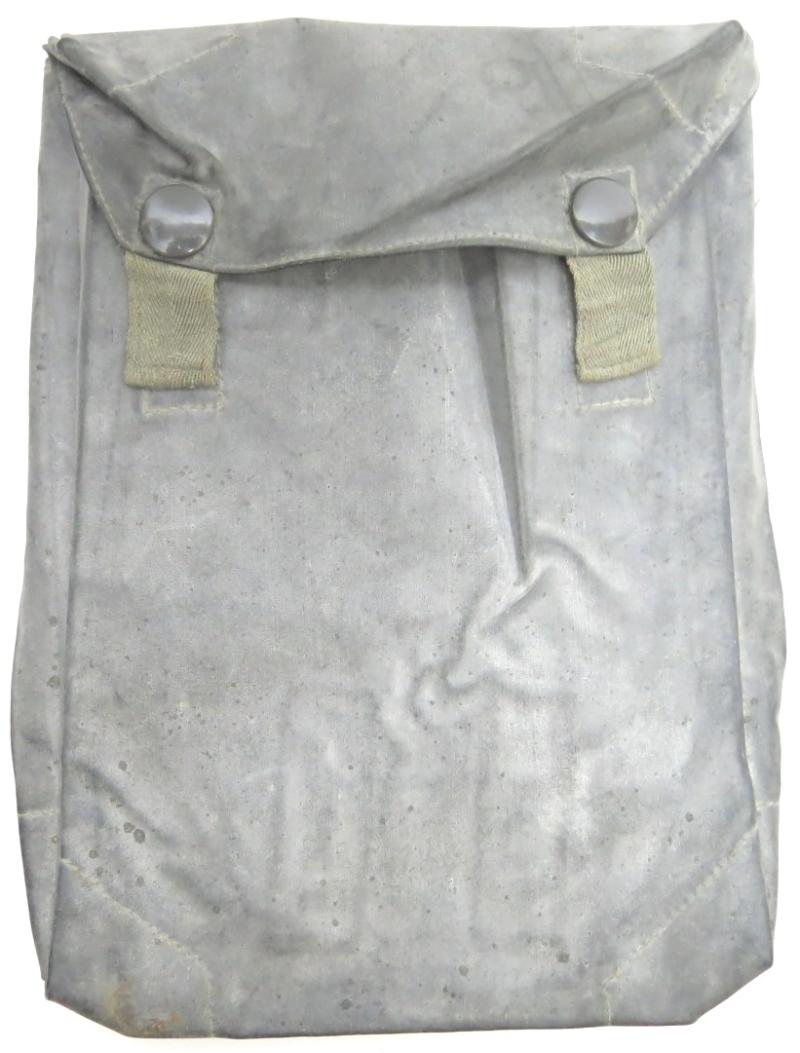 German Wehrmacht M31 Rubberized Gasplane Tasche Gascape Pouch, gdl.