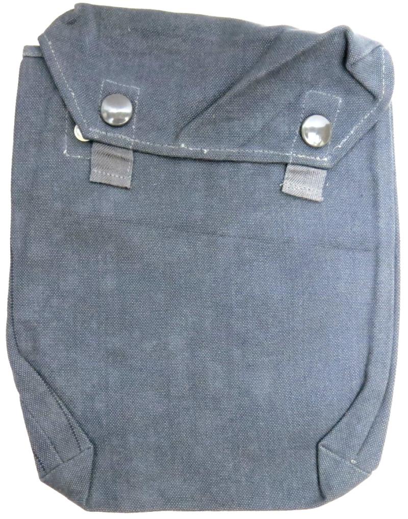 German Wehrmacht Luftwaffe M31 Gasplane Tasche Gascape Pouch Blue Cloth, bpl, Mint From Stock.