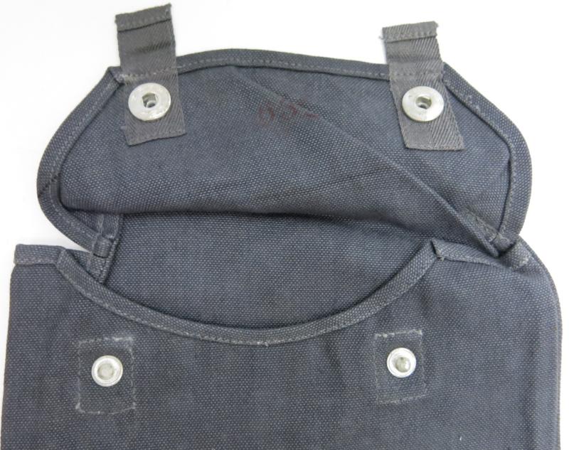 German Wehrmacht Luftwaffe M31 Gasplane Tasche Gascape Pouch Blue Cloth, bpl, Mint From Stock.