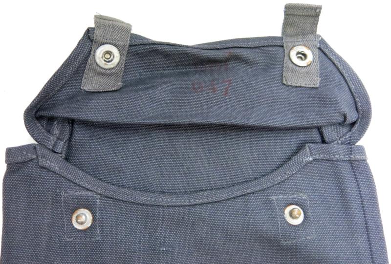 German Wehrmacht Luftwaffe M31 Gasplane Tasche Gascape Pouch Blue Cloth, bpl, Mint From Stock.