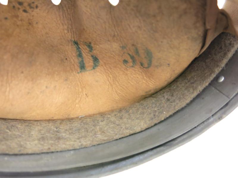 German Wehrmacht Helmet Complete Liner Metall-Lederverarbeitung W. Z. Bln.-Chburg 5. 1942 In Size 66/58, Excellent Condition.