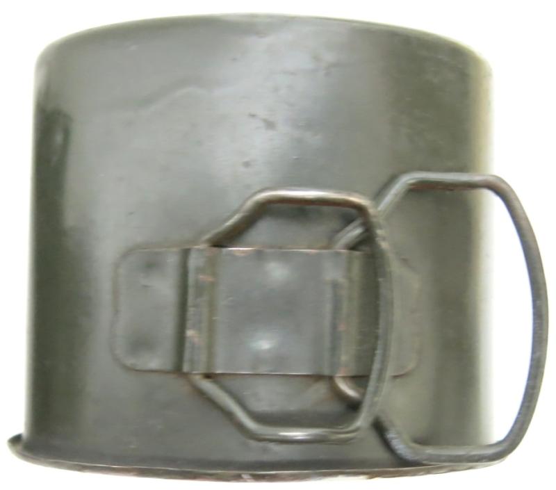 German Wehrmacht Coconut Canteen Matching H. R. E. 43/44 With Steel Cup In White.