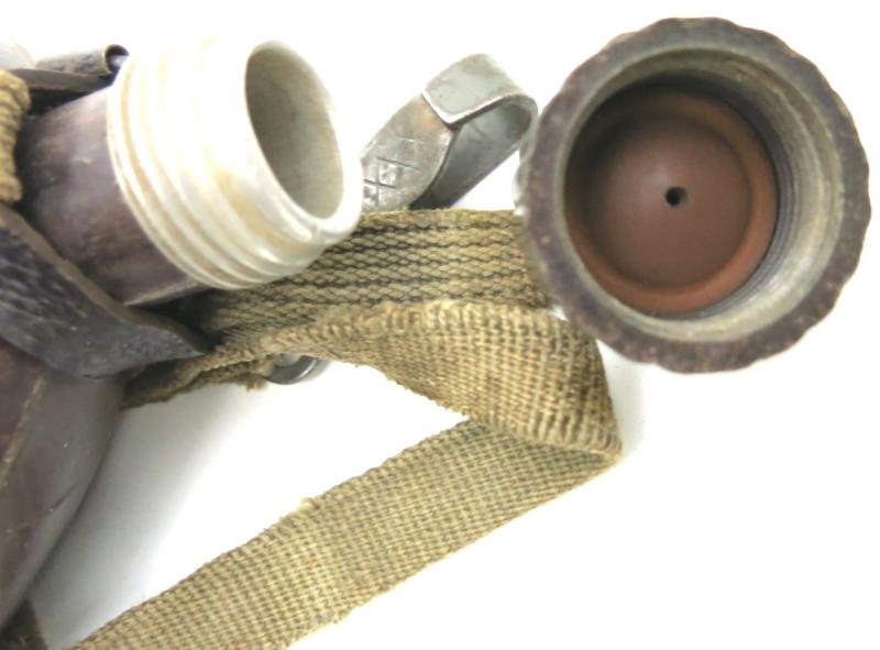 German Wehrmacht Coconut Canteen Matching H. R. E. 43/44 With Steel Cup In White.