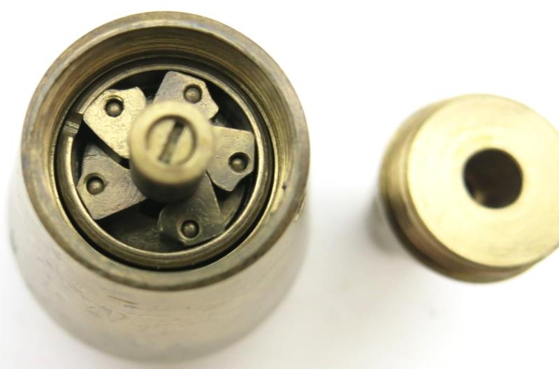 Dutch 7.5 cm Feldkanone 243(h) Zünder Fuze In Brass, Used Also By The Wehrmacht, Hard To Find, Inert.