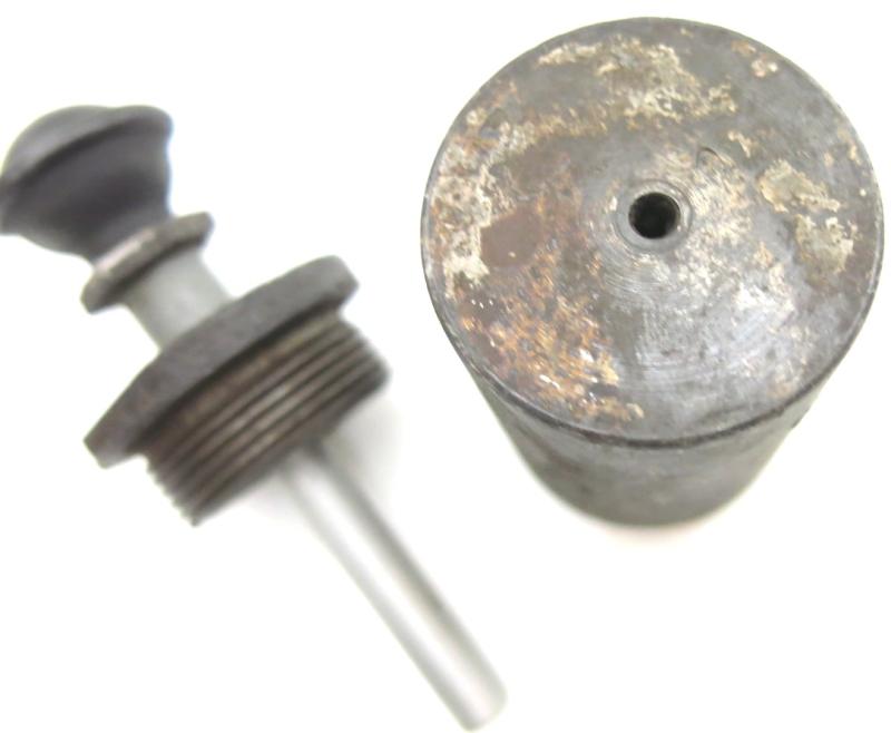 German Wehrmacht Splitterbombe SD 0,5 kg Cluster Bomb/Last Ditch Hangrenade With 43 dbk BZE40 Fuze, Edged Bottom Variation, Inert.