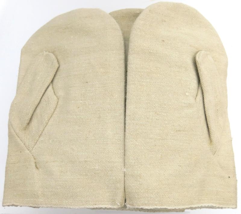 German Wehrmacht Artillerie Handschuhe Mittens For Artillery Casings, Mint From Original Packet.